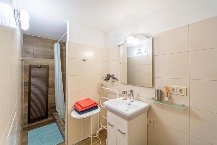 Old Town Apartment With A Separate Entrance Kaunas Eksteriør billede
